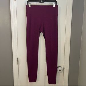 Old Navy Active Go Dry | L/G | Fitted | Burgundy, Winter Wine Color Leggings